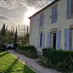 Hébergement de vacances Spacieuse Maison Avec Piscine Et Parc De 6000 M2