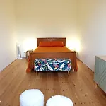 Hébergement de vacances Spacieuse Maison Avec Piscine Et Parc De 6000 M2
