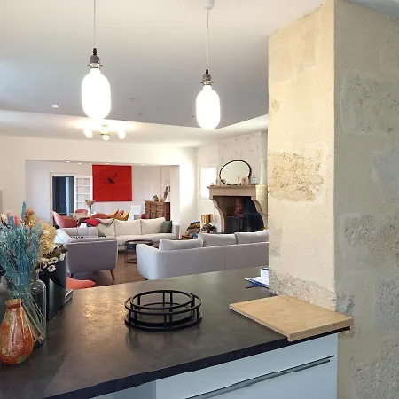 Spacieuse Maison Avec Piscine Et Parc De 6000 M2 Feriehus