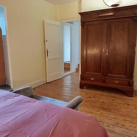 Spacieuse Maison Avec Piscine Et Parc De 6000 M2 Feriehus