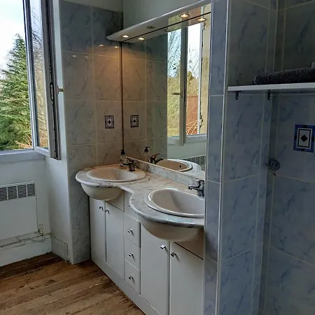 Feriehus Spacieuse Maison Avec Piscine Et Parc De 6000 M2 *