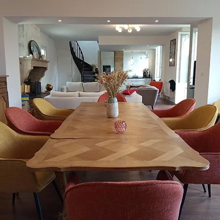 Spacieuse Maison Avec Piscine Et Parc De 6000 M2 Feriehus Bieujac