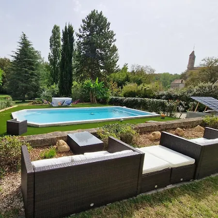 Spacieuse Maison Avec Piscine Et Parc De 6000 M2 * Bieujac