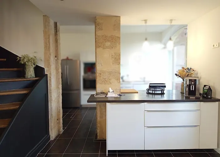 Spacieuse Maison Avec Piscine Et Parc De 6000 M2 Σπίτι διακοπών *