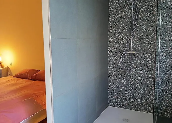 Spacieuse Maison Avec Piscine Et Parc De 6000 M2 *