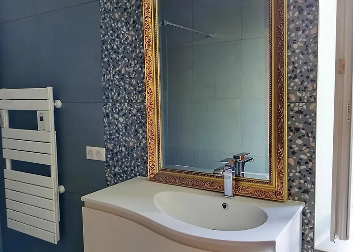 Spacieuse Maison Avec Piscine Et Parc De 6000 M2 Ferienhaus Bieujac
