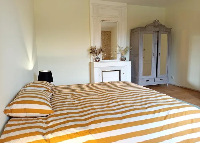 Spacieuse Maison Avec Piscine Et Parc De 6000 M2 * Bieujac