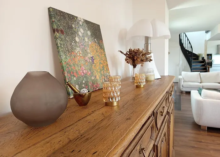 Spacieuse Maison Avec Piscine Et Parc De 6000 M2 *