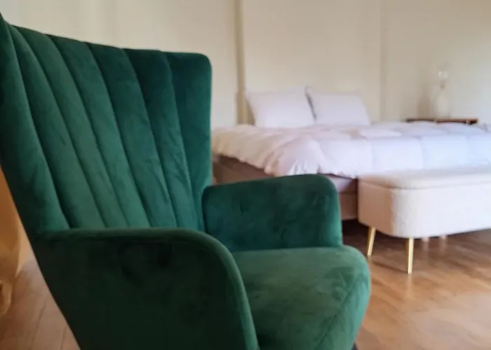 Spacieuse Maison Avec Piscine Et Parc De 6000 M2 * Bieujac