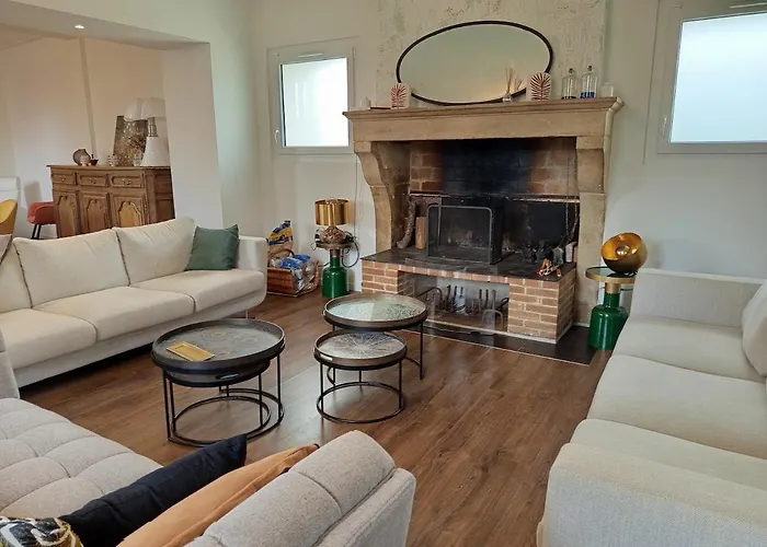 Spacieuse Maison Avec Piscine Et Parc De 6000 M2 Σπίτι διακοπών Bieujac