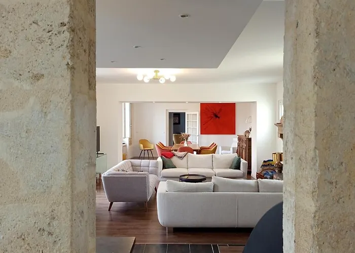 Ferienhaus Spacieuse Maison Avec Piscine Et Parc De 6000 M2 *
