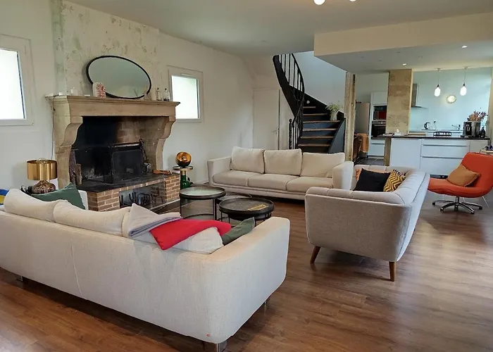Spacieuse Maison Avec Piscine Et Parc De 6000 M2 Ferienhaus