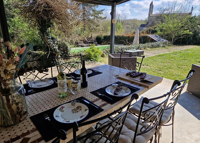Spacieuse Maison Avec Piscine Et Parc De 6000 M2 Ferienhaus *